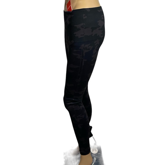 SPANX Look at Me Now Black Camouflage High Waist Seamless Leggings Sz Medium NWT - Picture 4 of 8